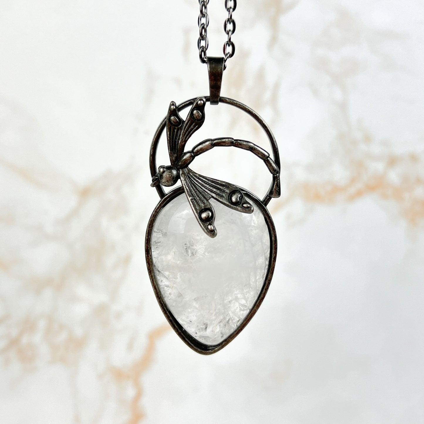 Dragonfly gemstone necklace in quartz, lapis lazuli or amethyst Baguette Magick