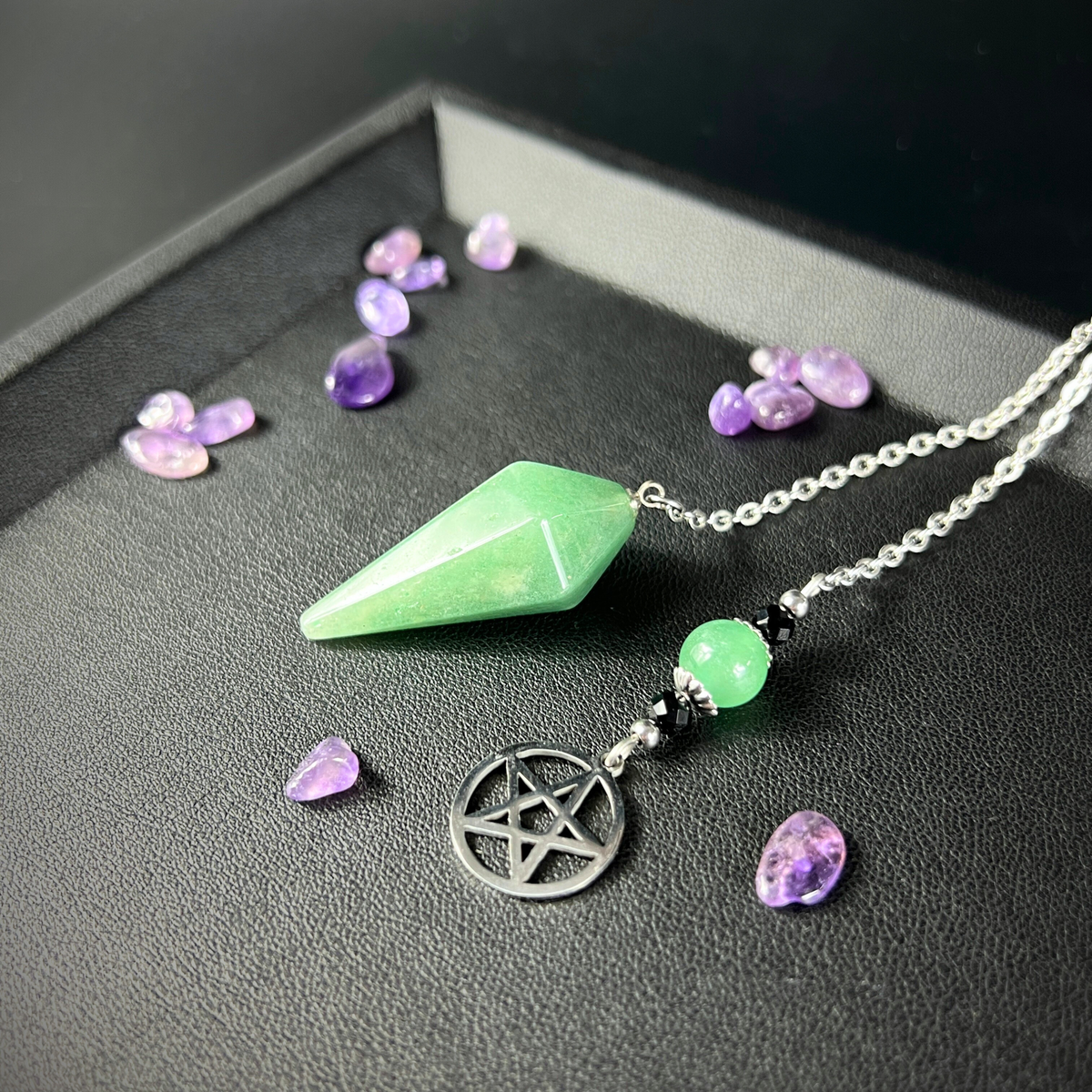 Le pendule pentacle de la sorcière, Aventurine, Onyx