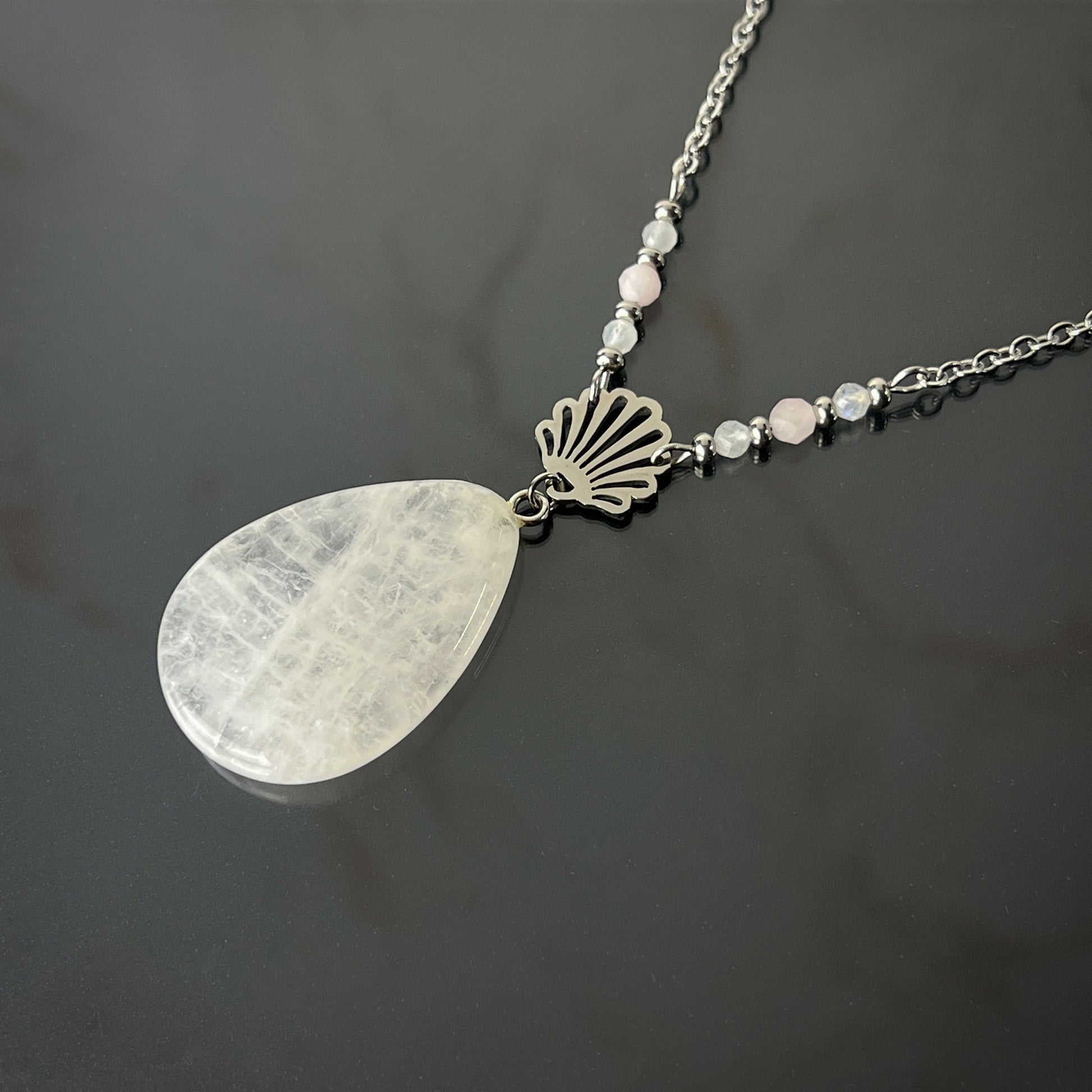 Aphrodite necklace quartz, moonstone, rose quartz and stainless steel Baguette Magick