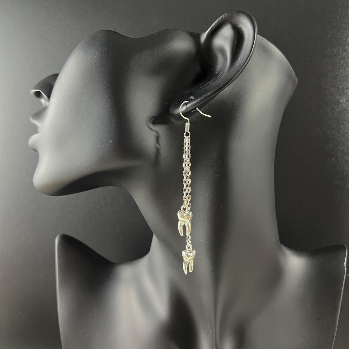 Gothic teeth earrings Baguette Magick