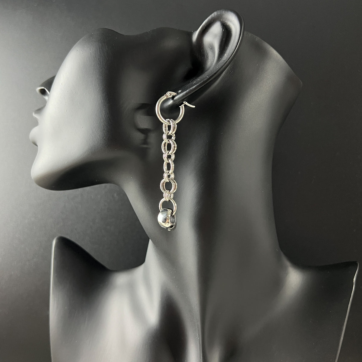 Chainmail skulls and hoops earrings Baguette Magick