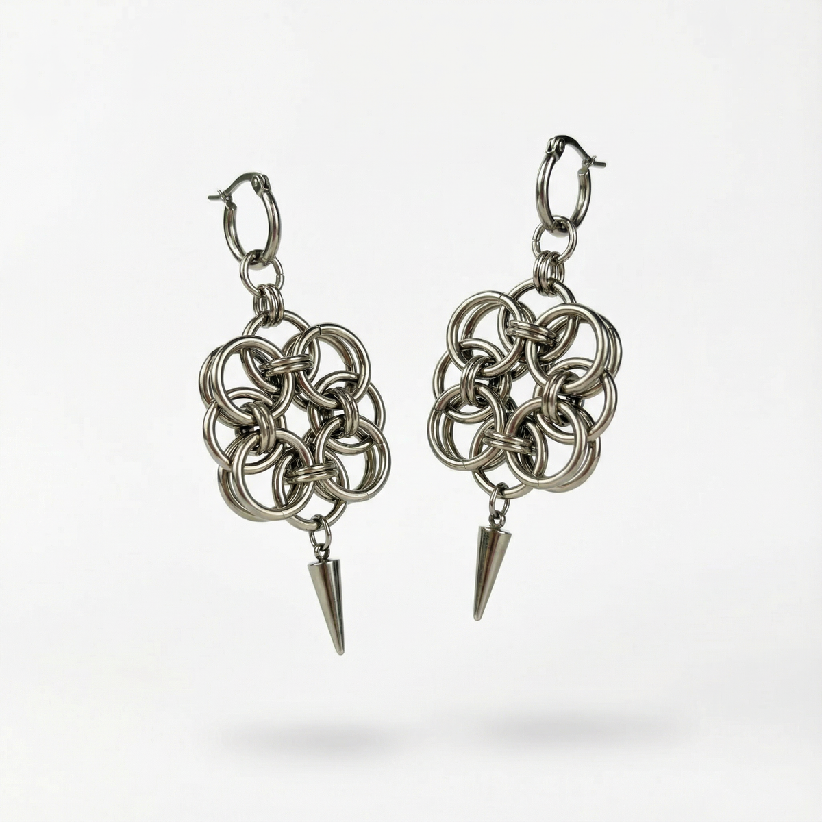 Boucles d'oreilles en cotte de mailles, créoles et pointes Helm Rose