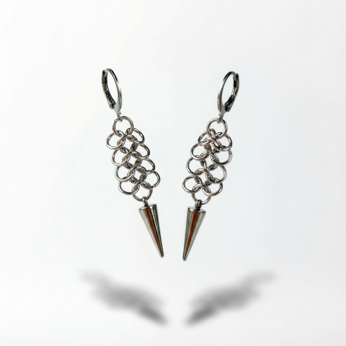 Micro European chainmail and spikes earrings Baguette Magick