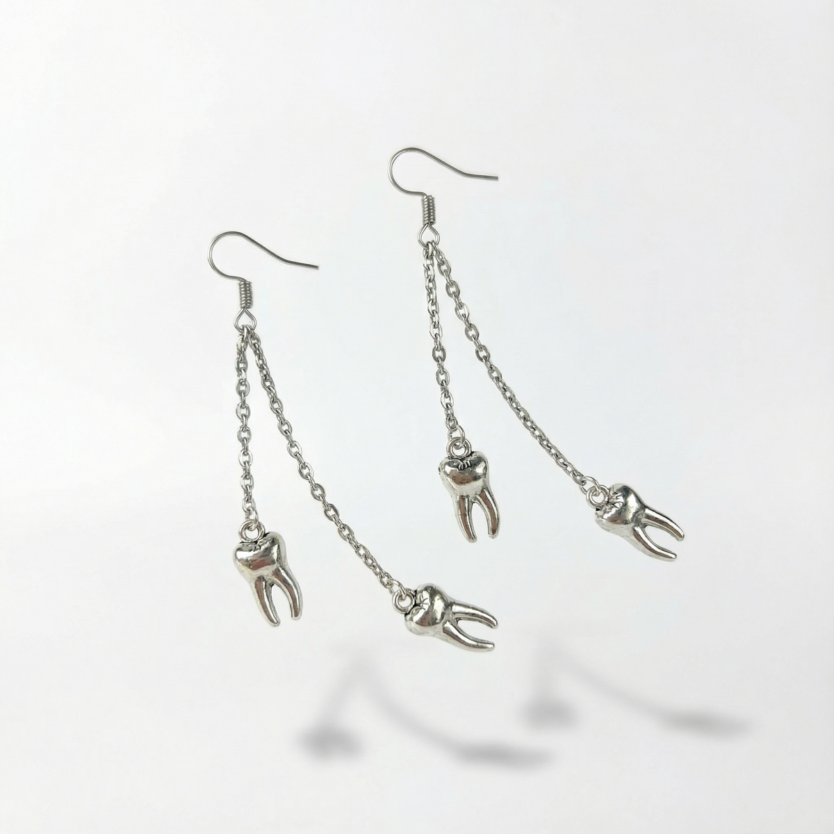 Gothic teeth earrings Baguette Magick