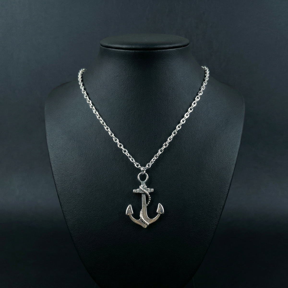 Marine anchor necklace