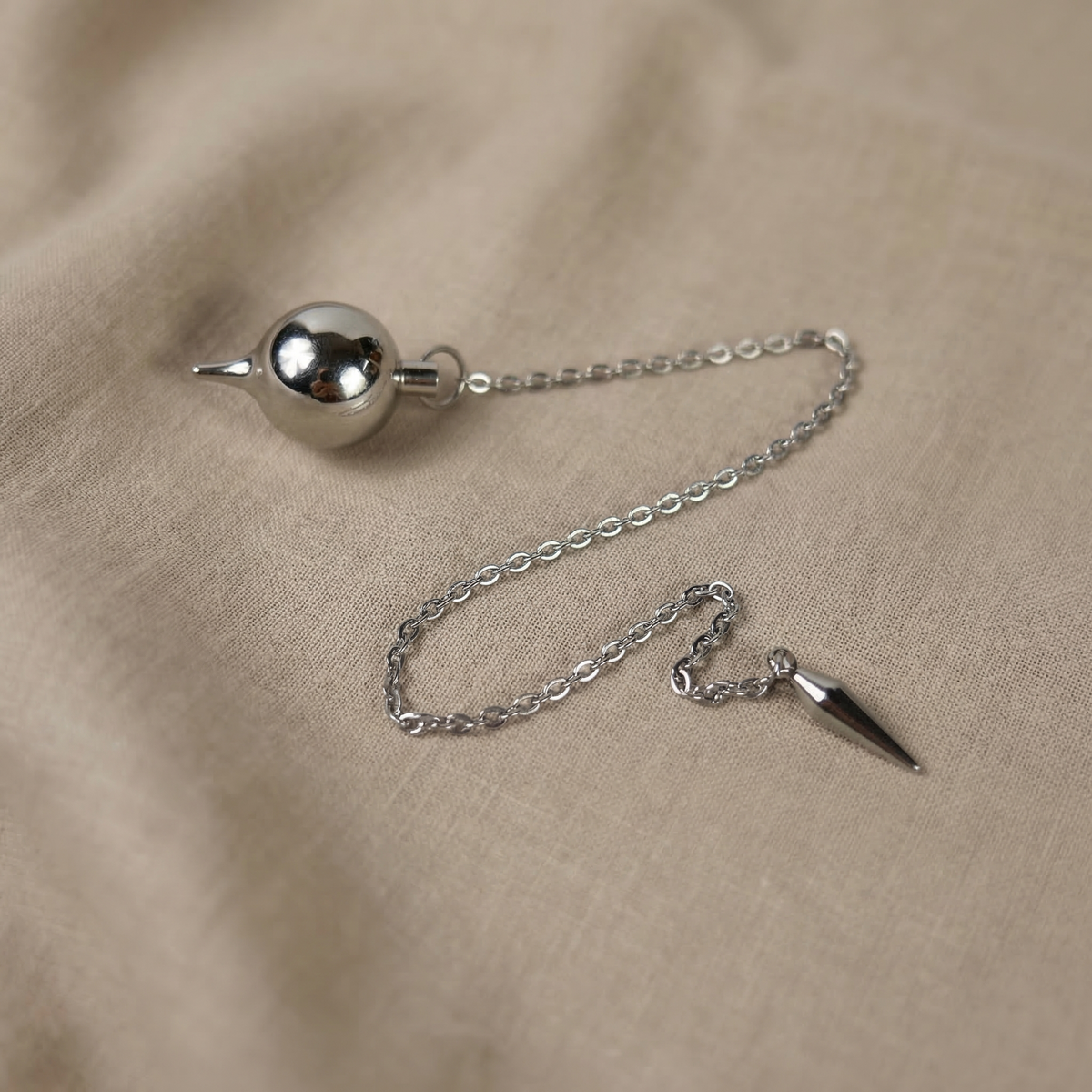 Round teardrop pendulum, classic divination tool for dowsing, spike charm