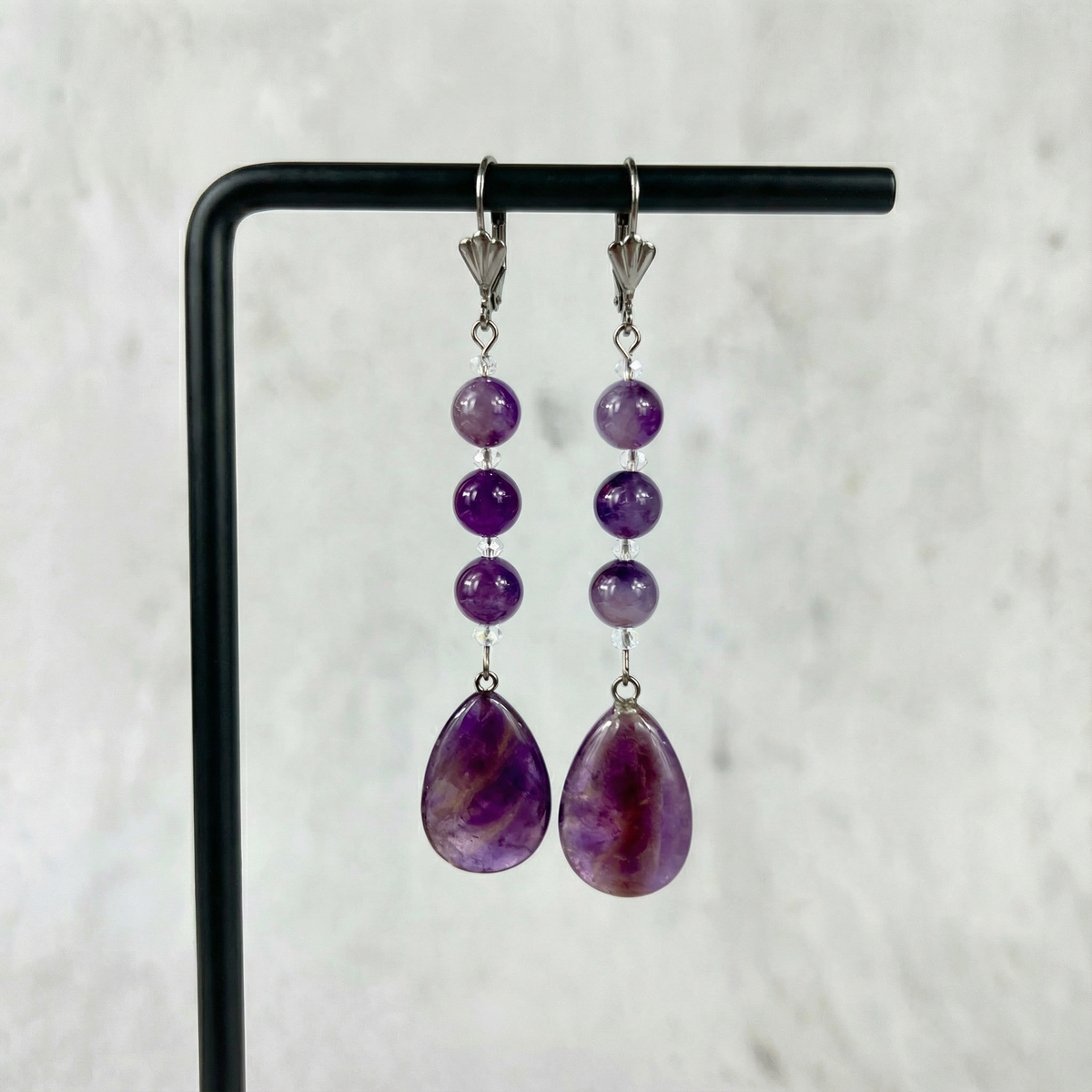 Boucles d’oreilles art déco perlées d’améthyste