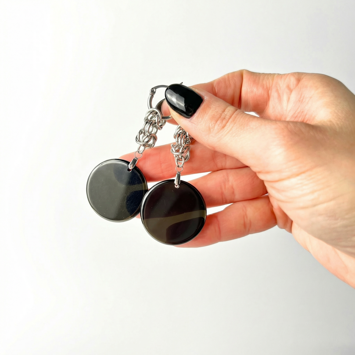 Obsidian disks Byzantine chainmail and hoop earrings, stainless steel Baguette Magick