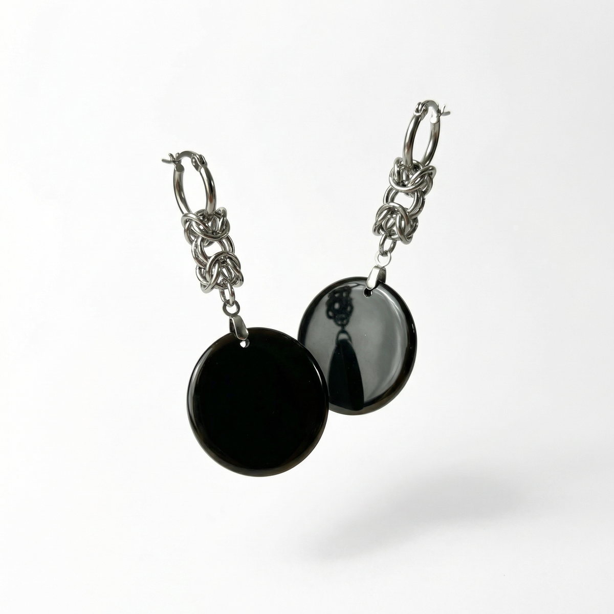 Obsidian disks Byzantine chainmail and hoop earrings, stainless steel Baguette Magick