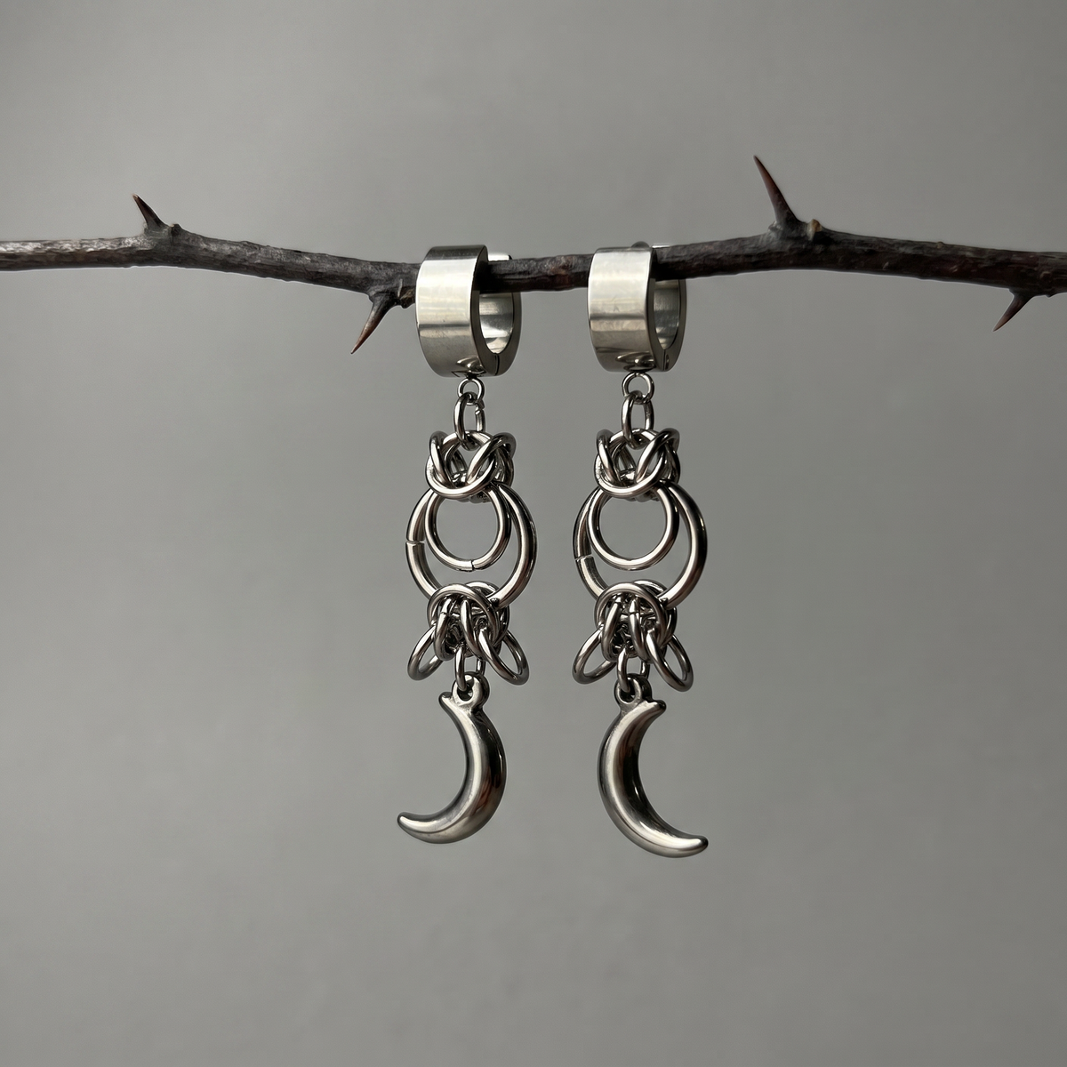 Celestial chainmail earrings, Byzantine weave and Moon crescent, stainless steel Baguette Magick