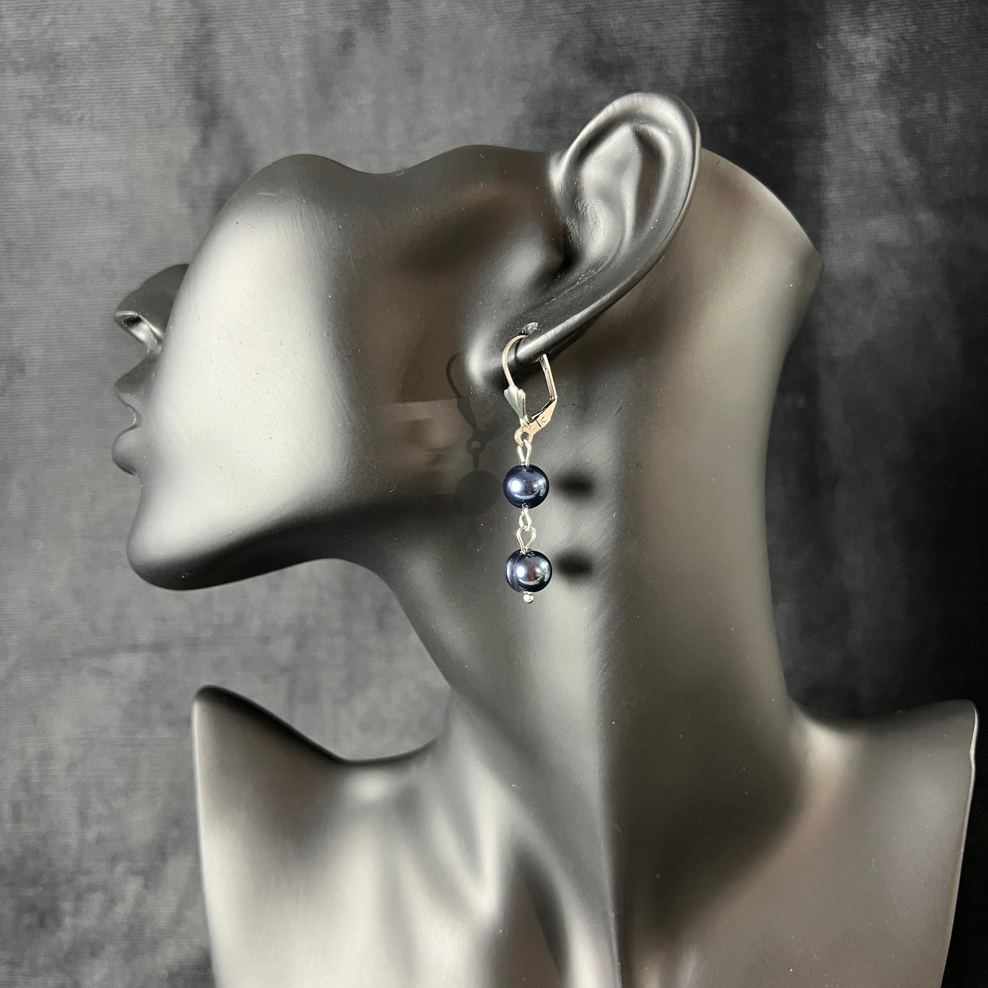 Victorian baroque black pearl earrings in stainless steel Baguette Magick