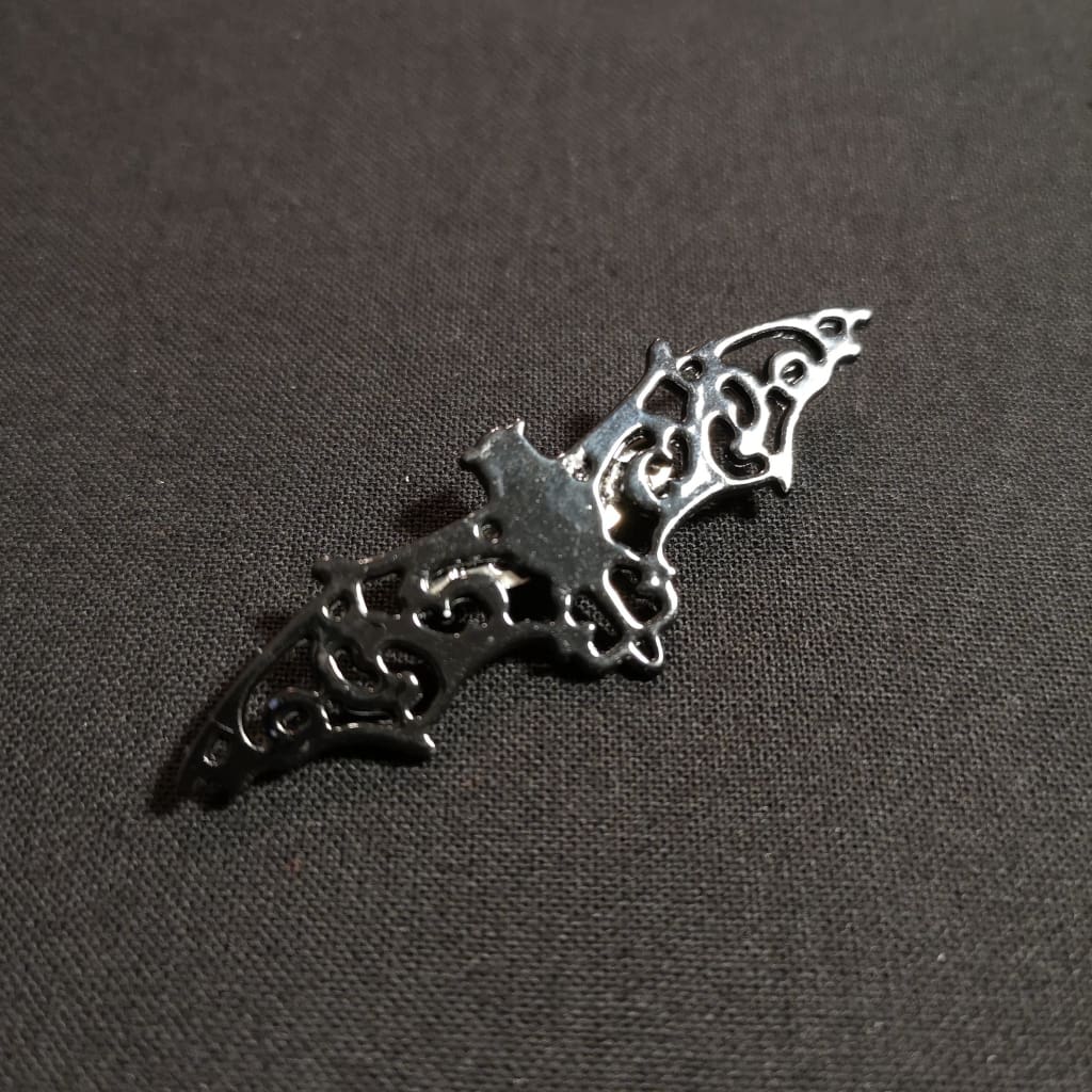 Gothic black bat brooch Baguette Magick
