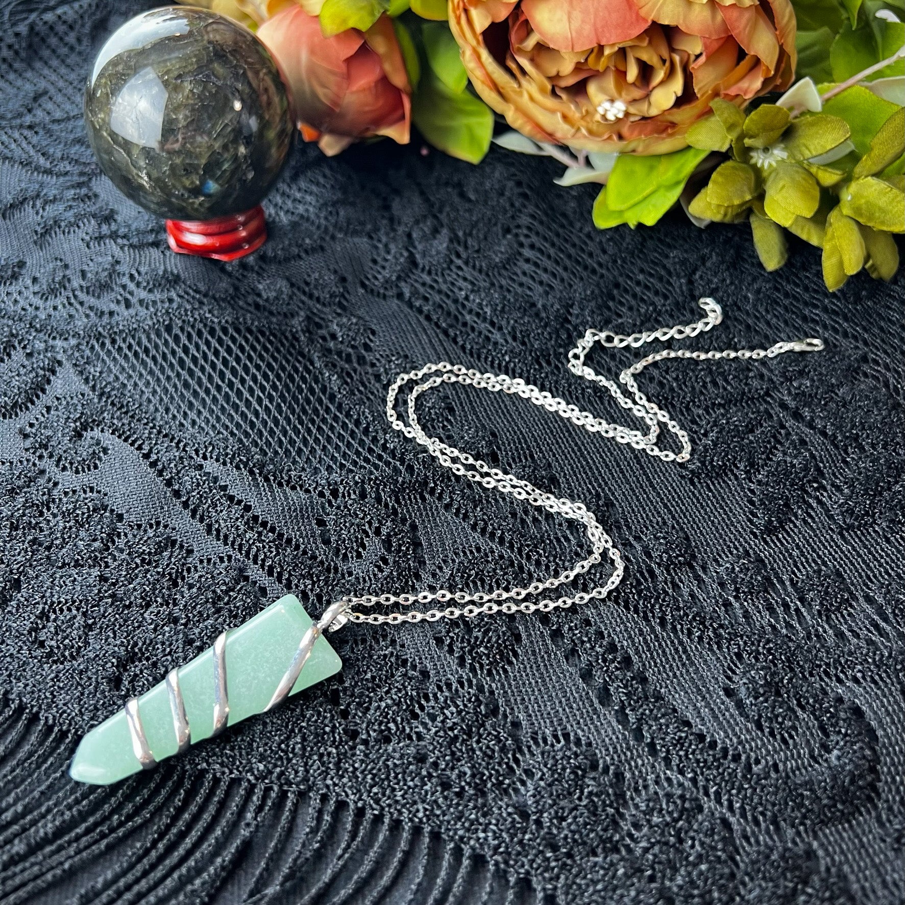 Aventurine spiral triangle necklace Baguette Magick