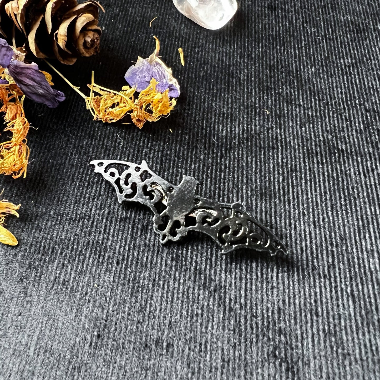 Gothic black bat brooch Baguette Magick