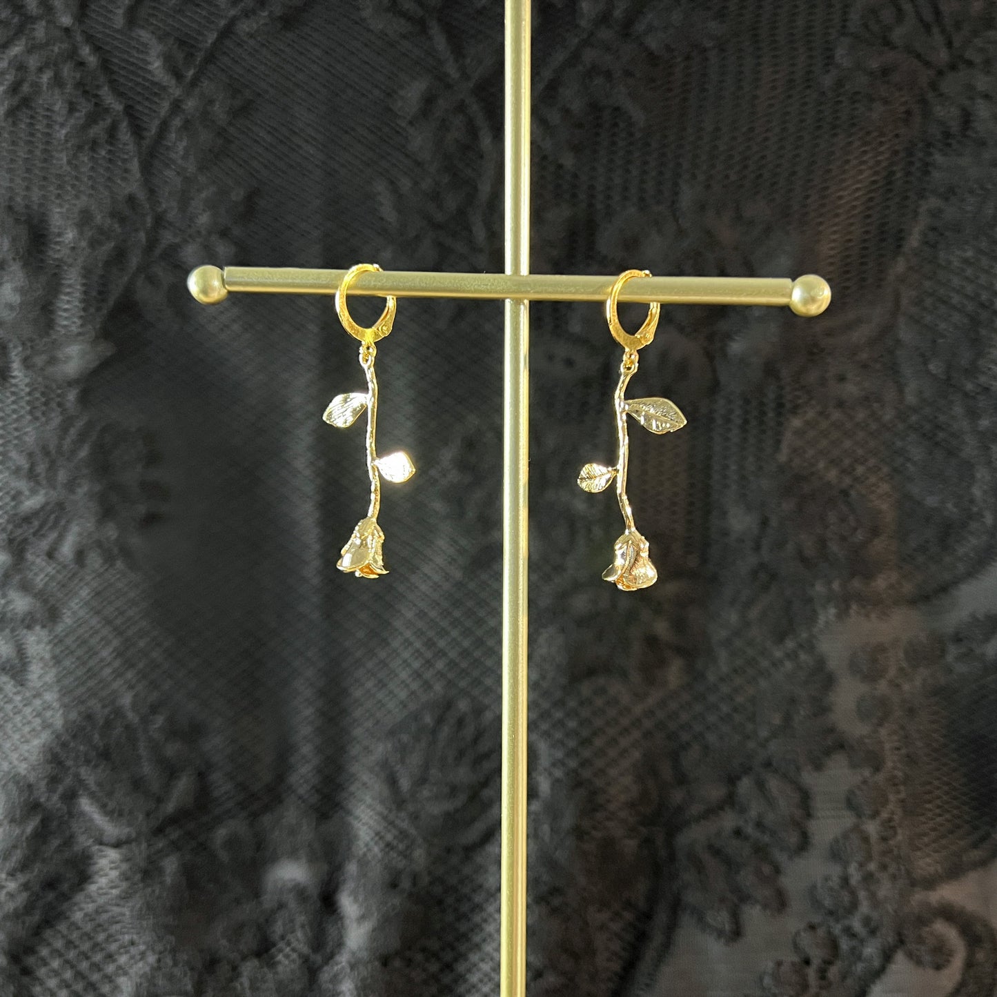 Whimsical fairy tale roses earrings gold plated and stainless steel Baguette Magick