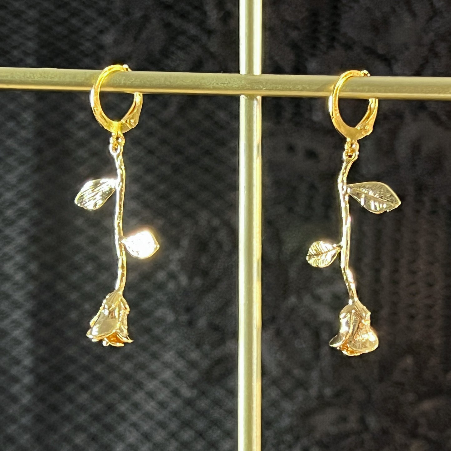 Whimsical fairy tale roses earrings gold plated and stainless steel Baguette Magick