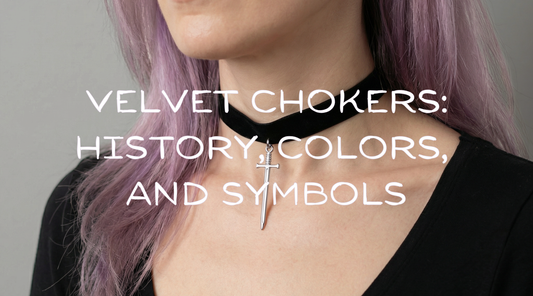 Velvet chokers: history, colors, and symbols
