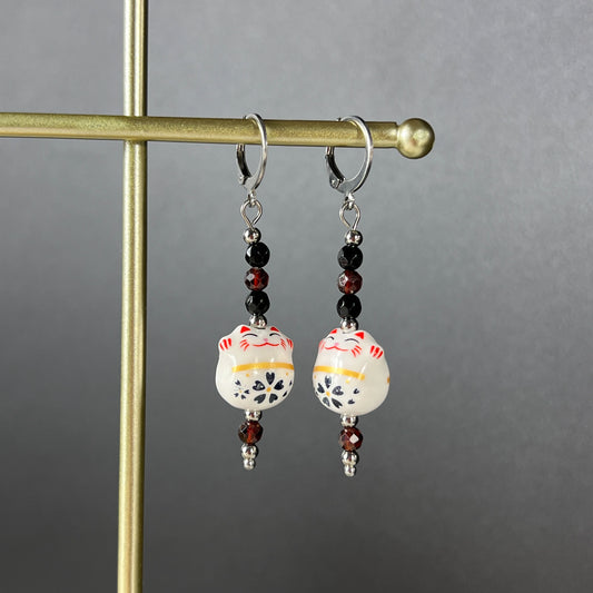 Maneki Neko Magic Earrings – Stainless Steel, Onyx & Garnet, enameled porcelain