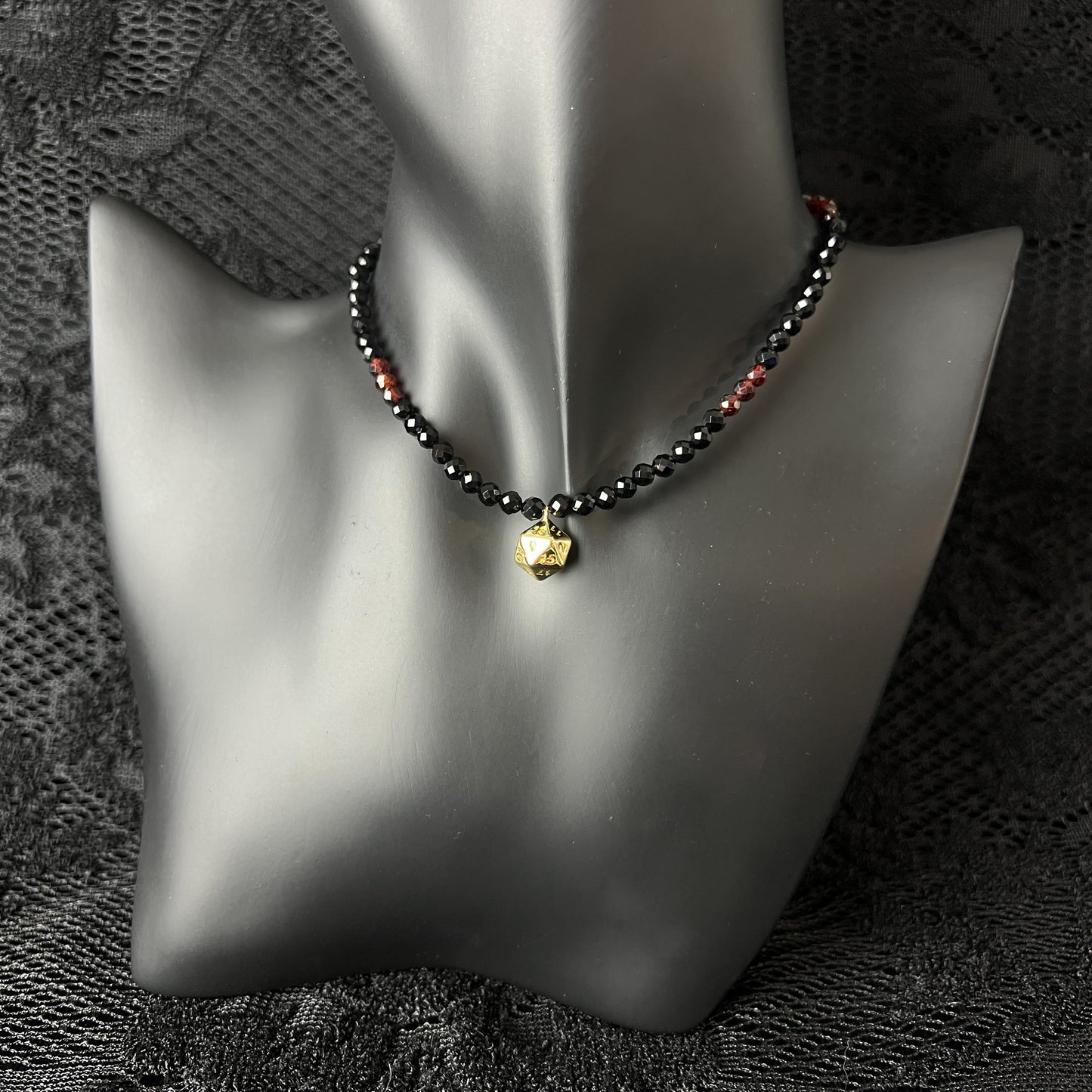 D20 faceted onyx and garnet beaded choker, 18 k gold plated stainless steel