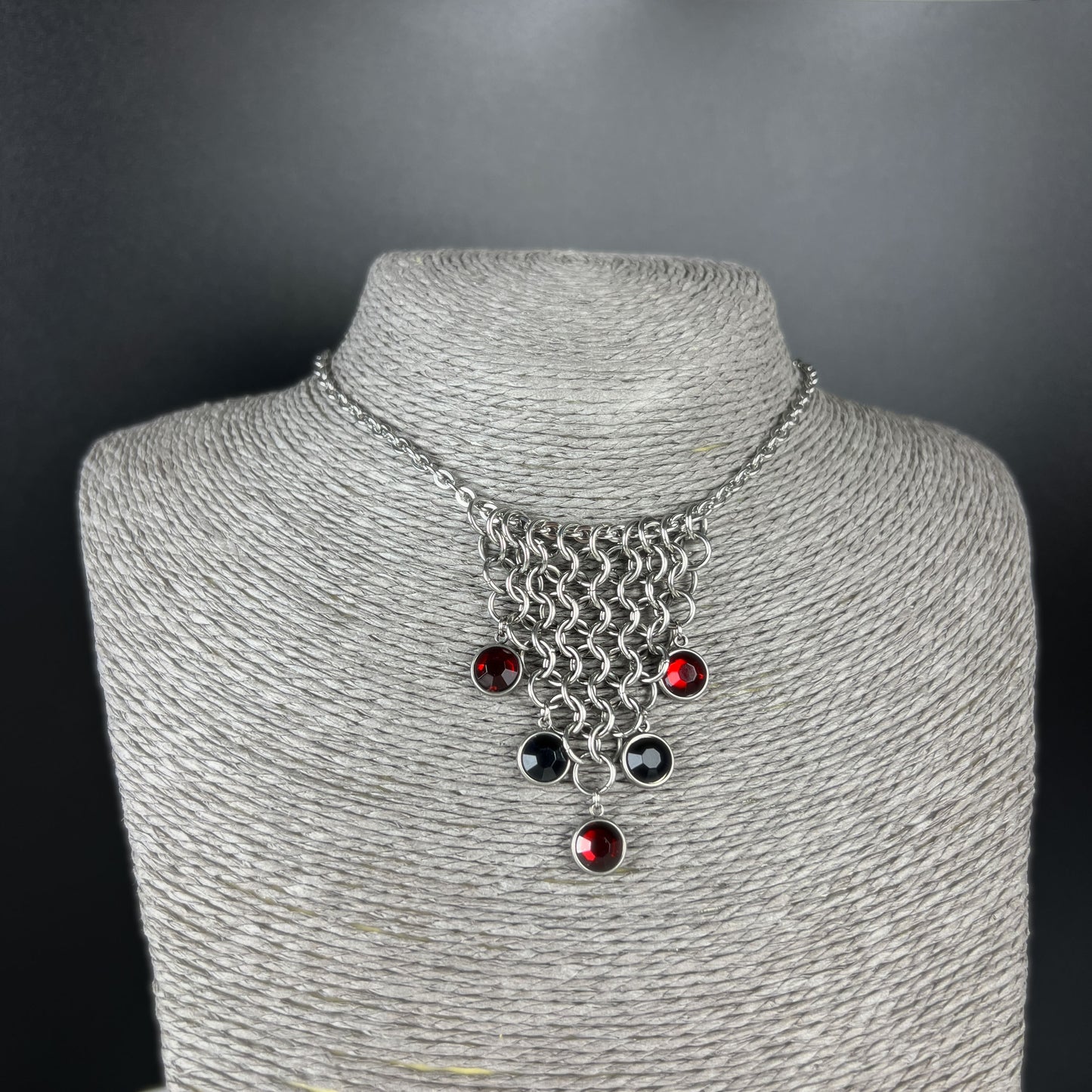 Black and red rhinestones chainmail choker, European 4 in 1 Baguette Magick