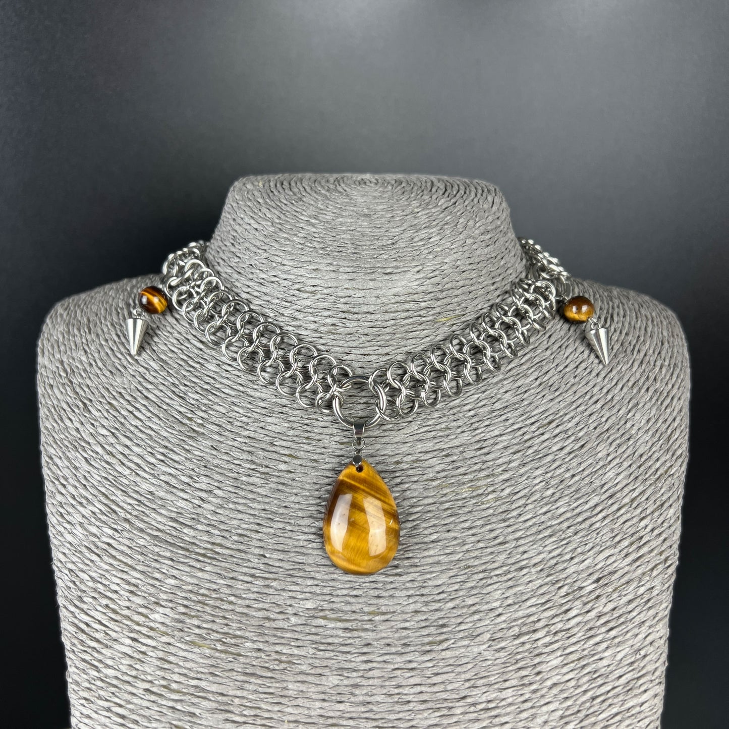 Tiger eye European chainmail teardrop pendant necklace Baguette Magick