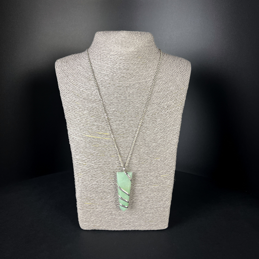 Aventurine spiral triangle necklace Baguette Magick