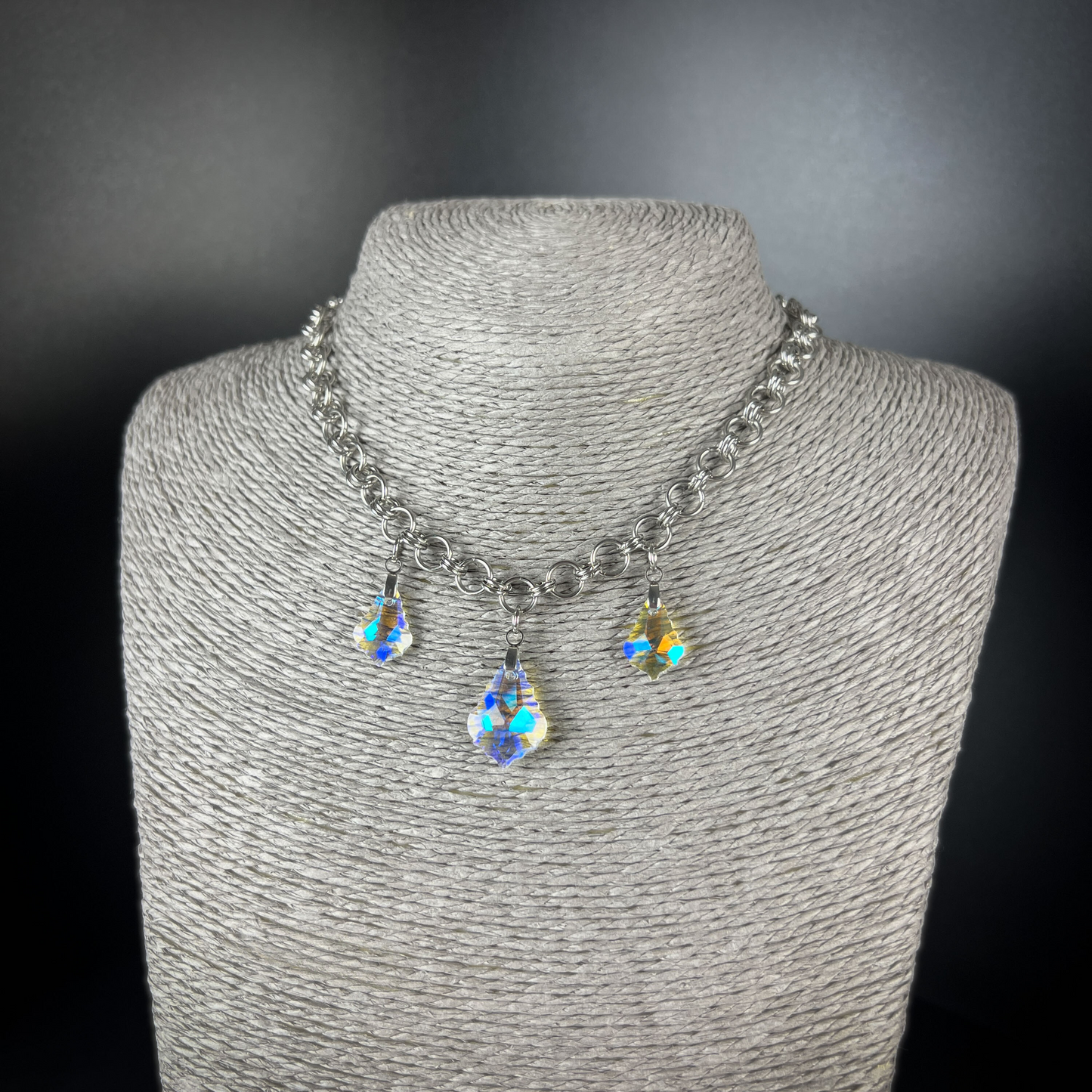 Sparkling crystal necklace, yellow and blue irridescence, chainmail chain, stainless steel