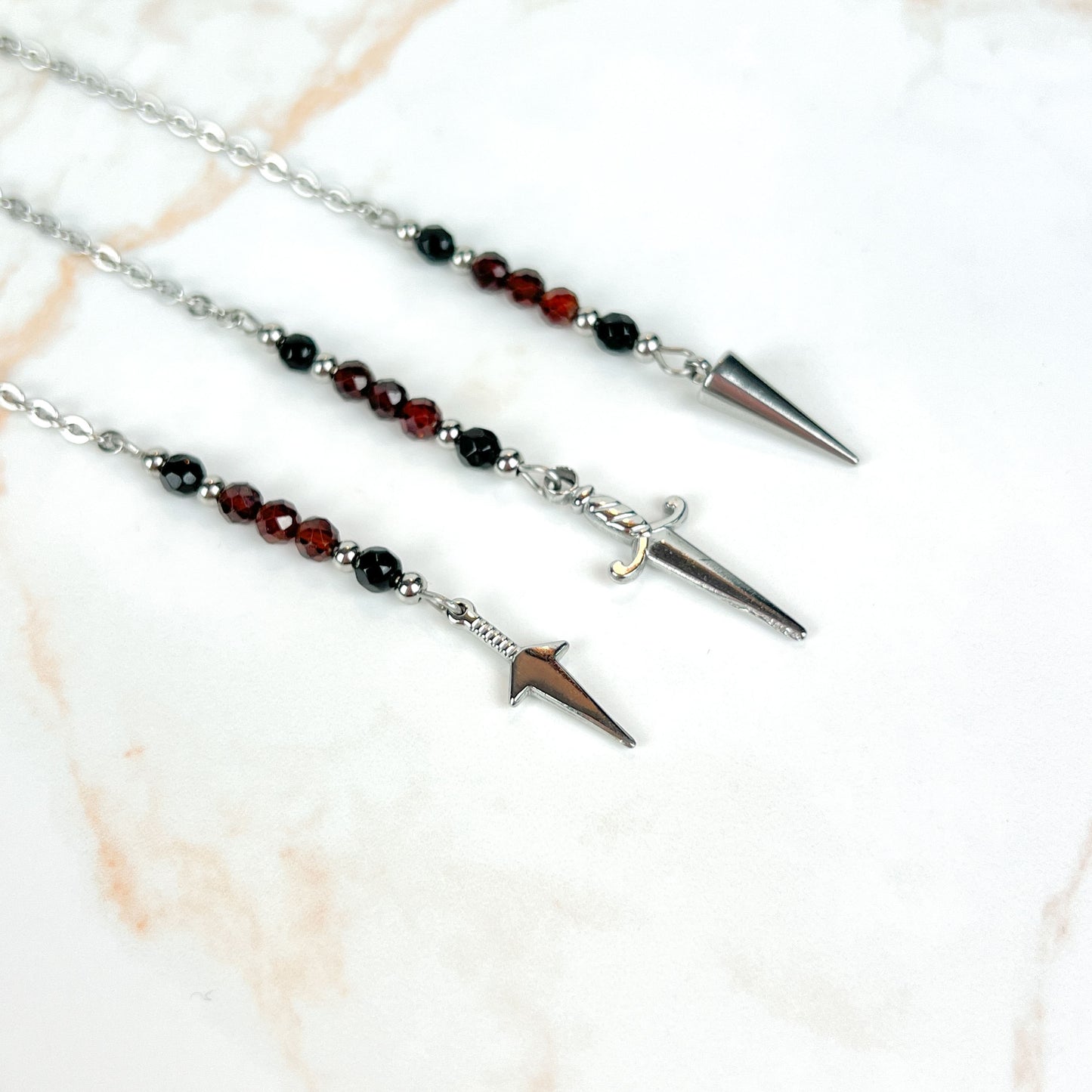 Pendulum chain, Onyx and Garnet, Kunai, Dagger, Spike, stainless steel