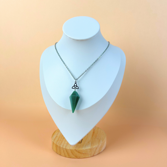 Aventurine and triquetra Celtic knot pendulum necklace, stainless steel Baguette Magick