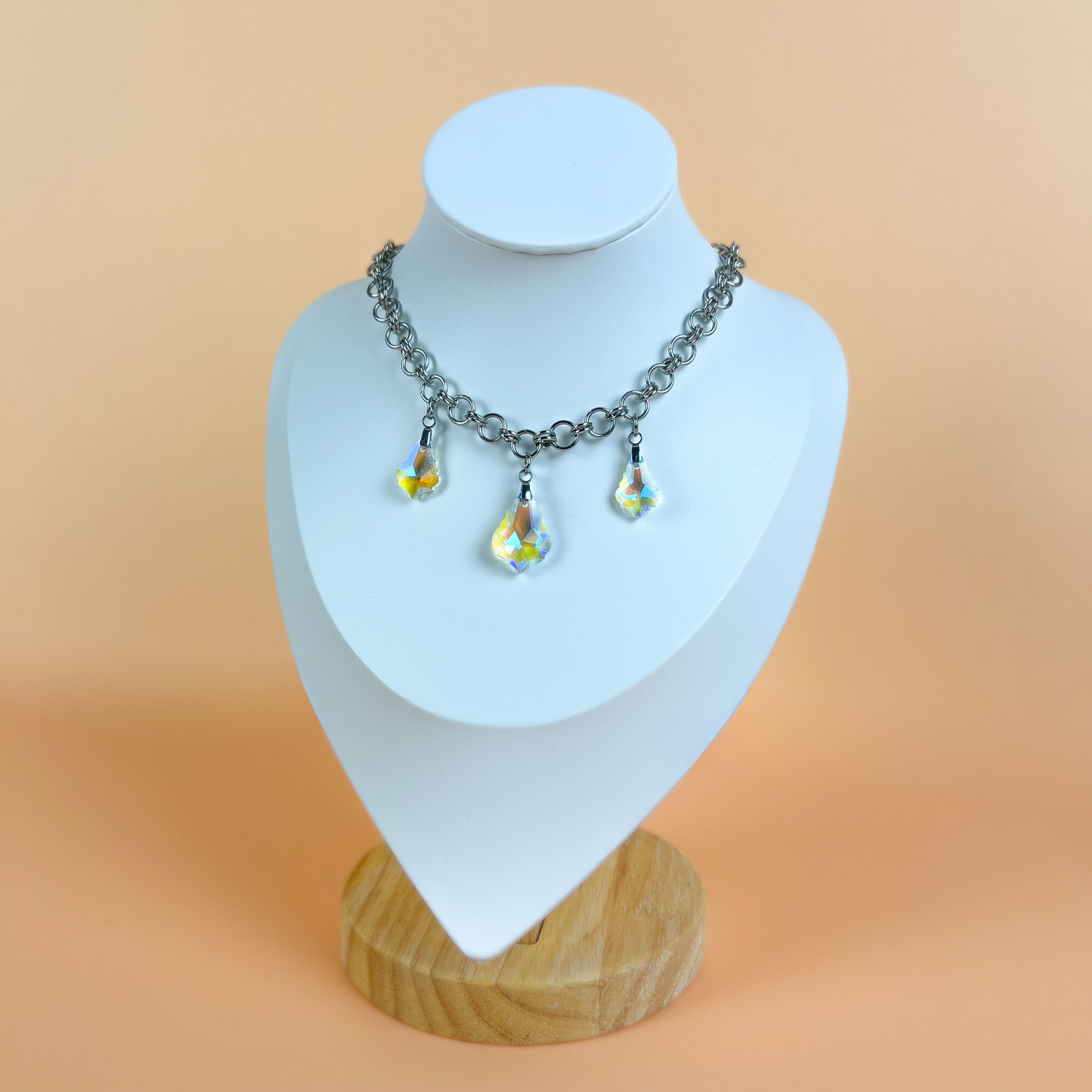 Sparkling crystal necklace, yellow and blue irridescence, chainmail chain, stainless steel