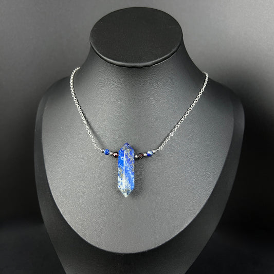 Lapis lazuli, garnet and stainless steel necklace with faceted beads Baguette Magick