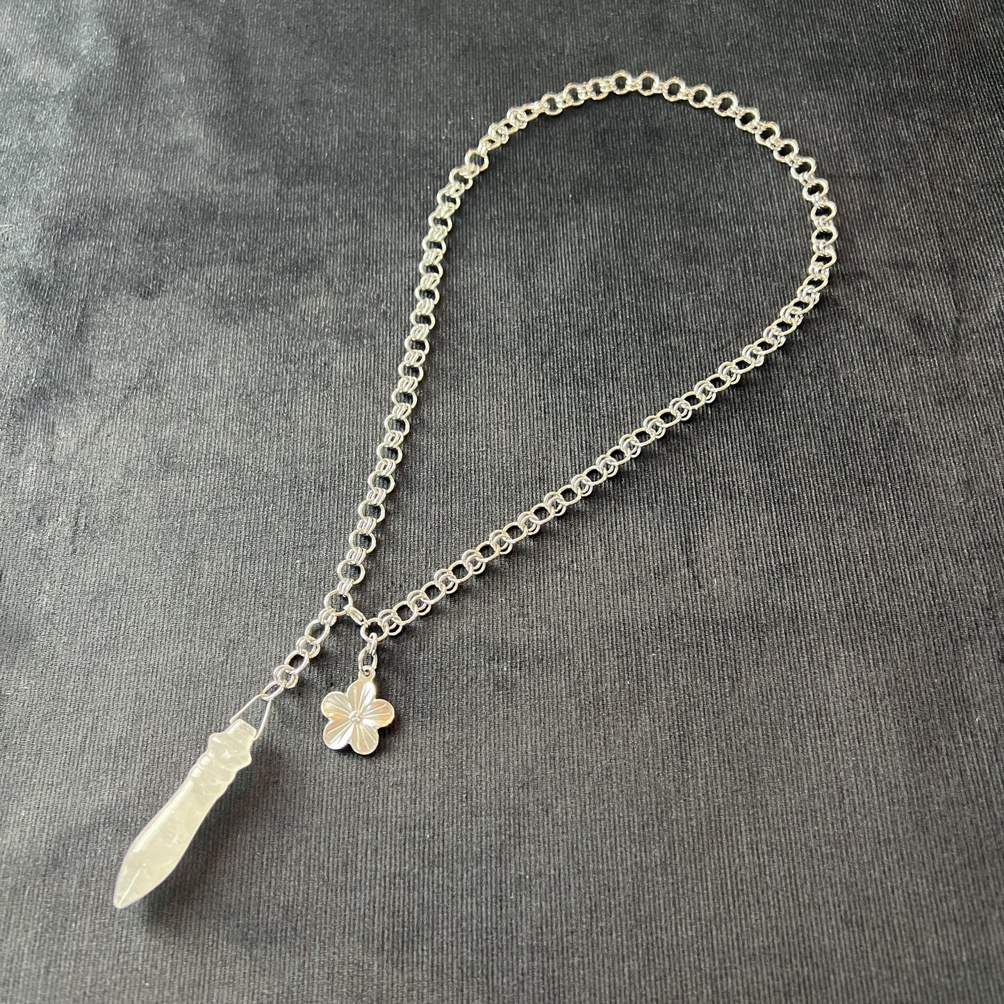 Quartz and flower Thot pendulum necklace, adjustable stainless steel chain Baguette Magick