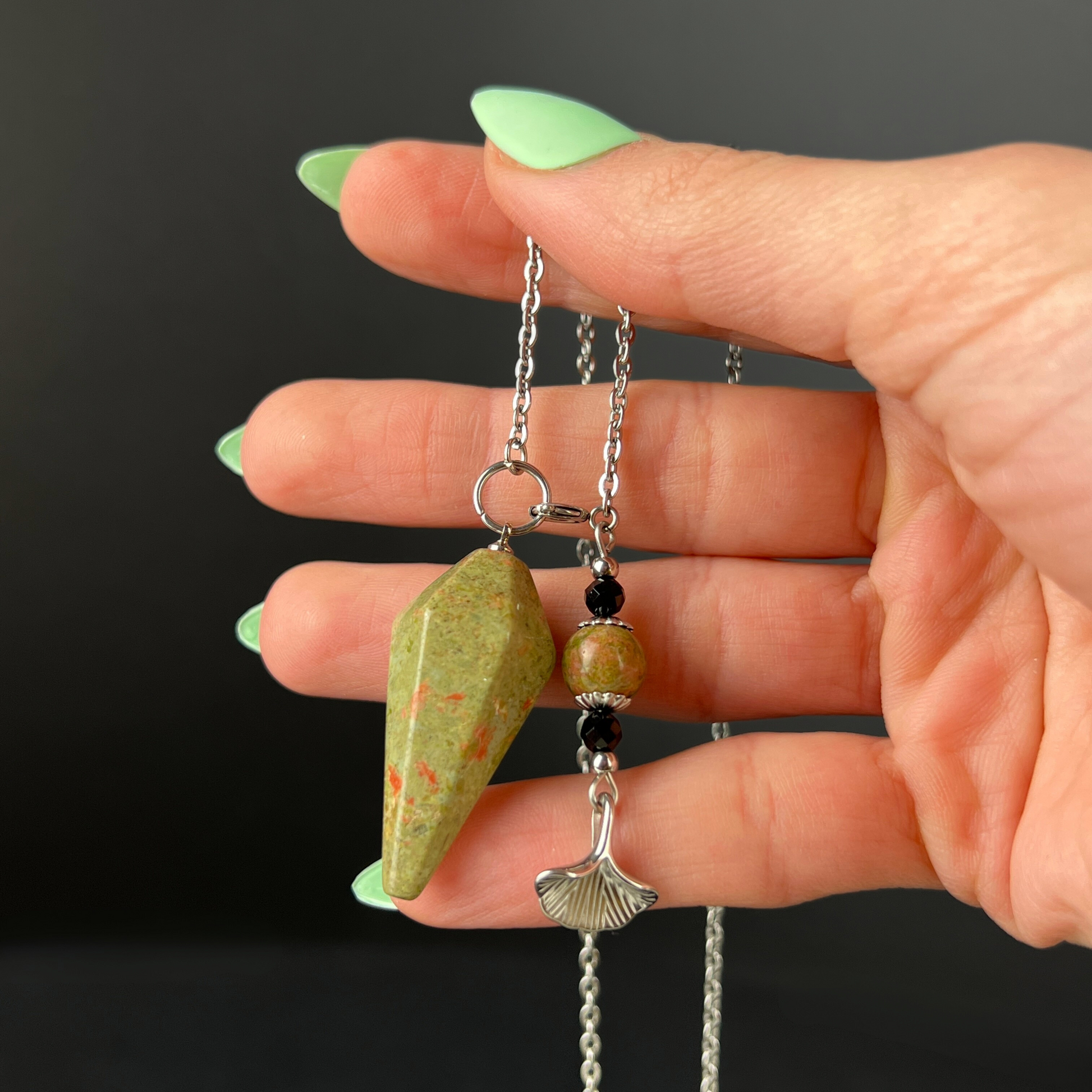 Unakite and Onyx ginkgo pendulum necklace, stainless steel Baguette Magick