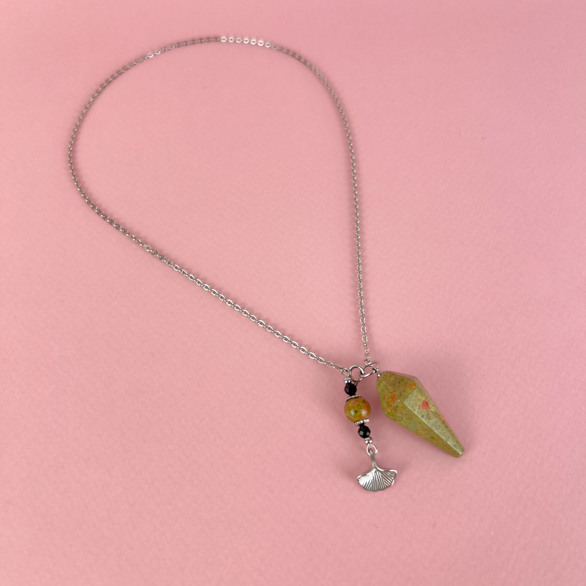 Unakite and Onyx ginkgo pendulum necklace, stainless steel Baguette Magick