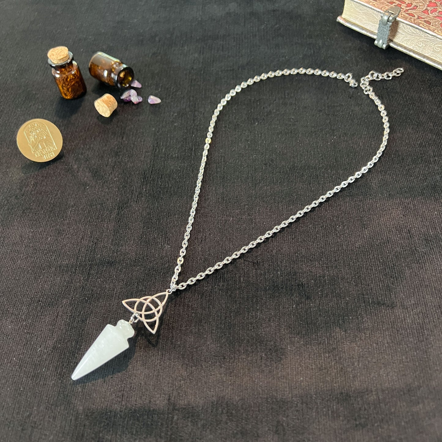 Clear quartz and triquetra Celtic knot pendulum necklace, stainless steel Baguette Magick