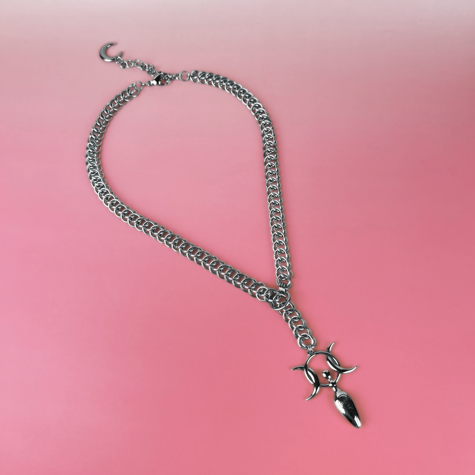 Triple goddess chainmail lariat necklace, half Persian Baguette Magick