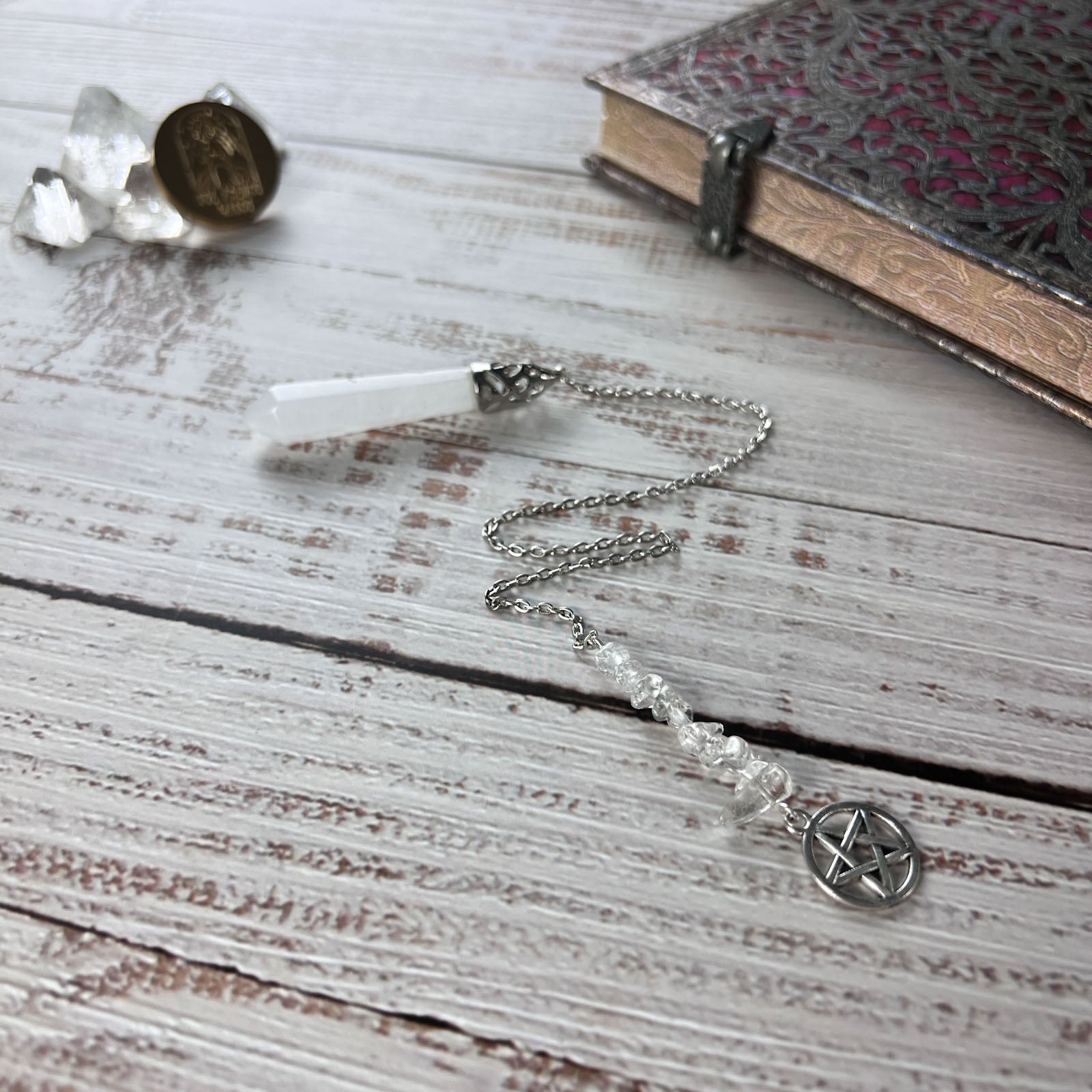 Clear quartz and pentacle pendulum - The French Witch shop