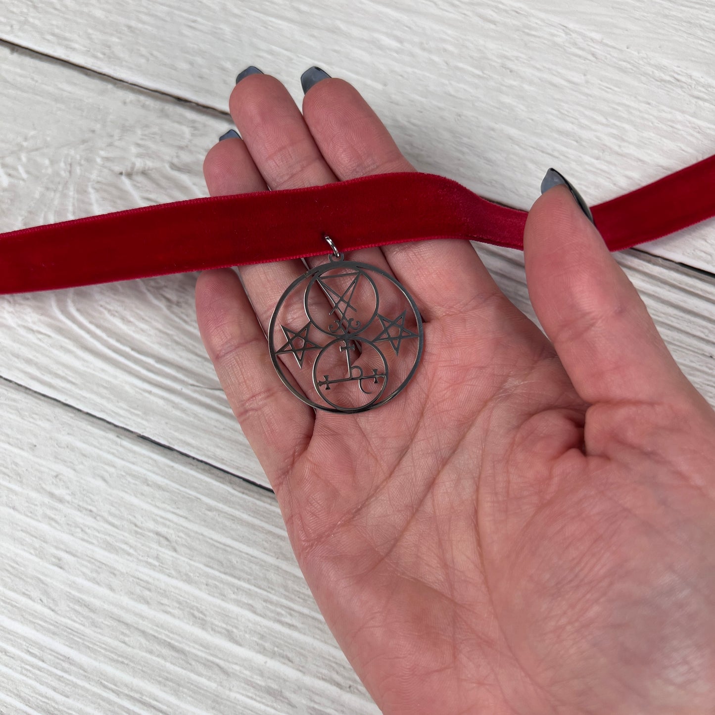 luciferian occult gothic choker red velvet necklace sigil of lucifer lilith invested pentacle 