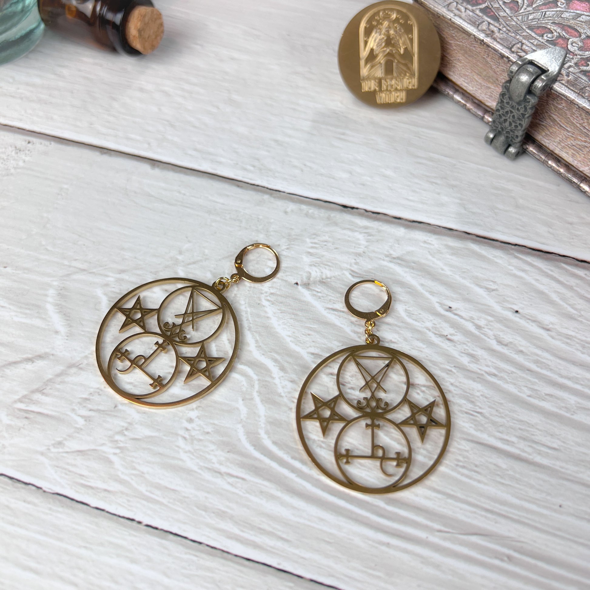 golden luciferian gothic earrings sigil lucifer lilith reversed pentacle occult witchcraft jewelry stainless steel baguette magick