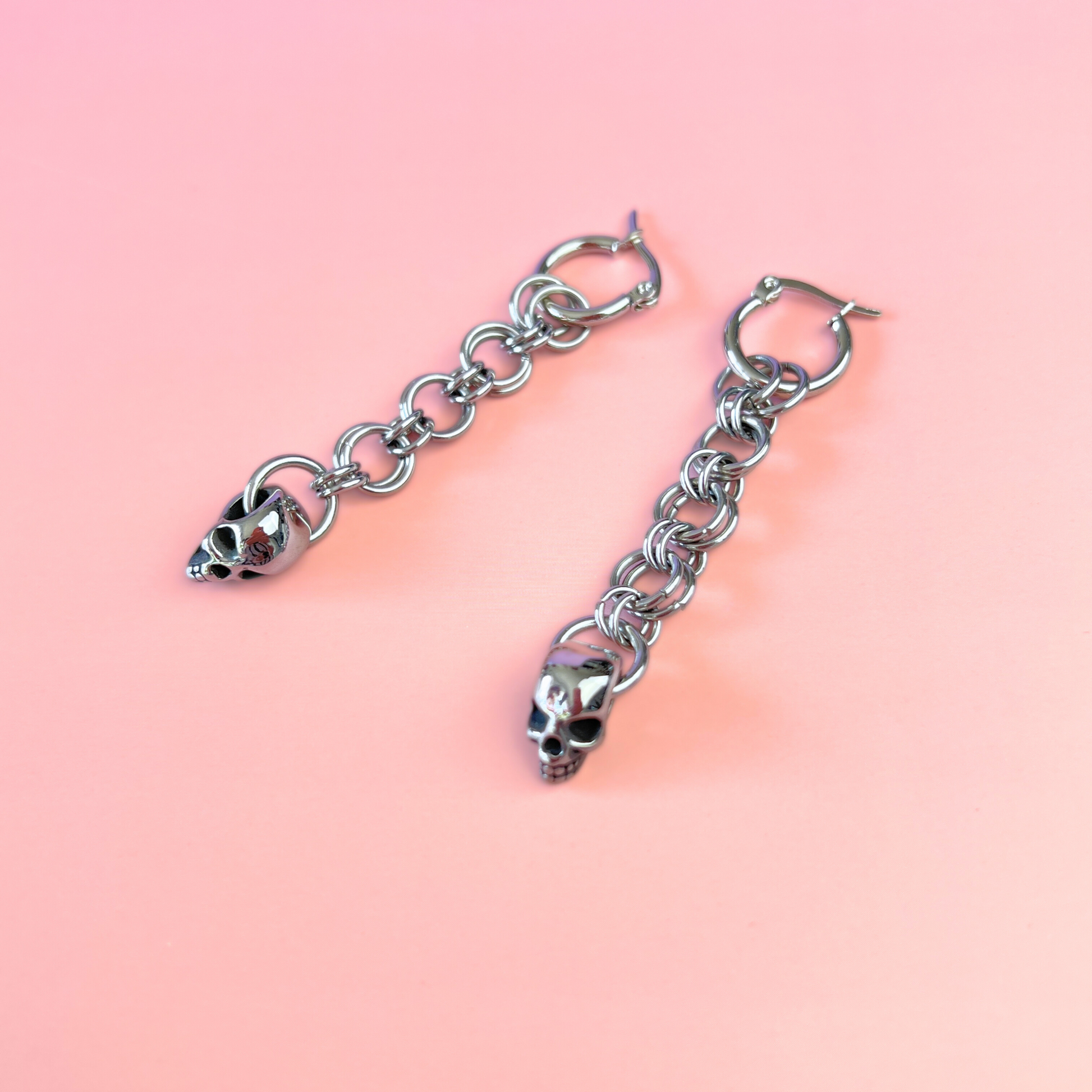 Chainmail skulls and hoops earrings Baguette Magick