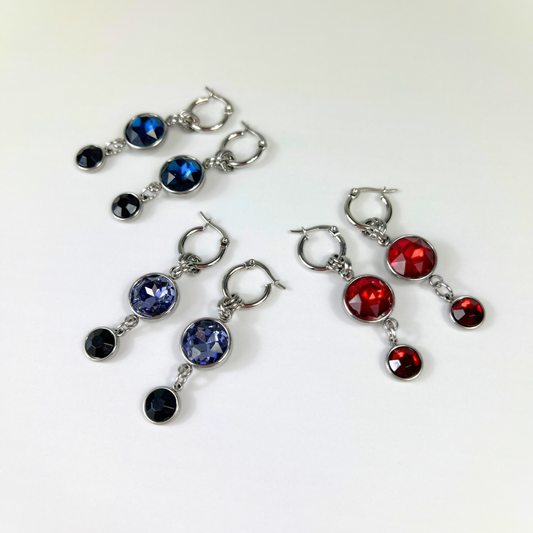 Les boucles d'oreilles Femme fatale, pendantes et créoles en strass
