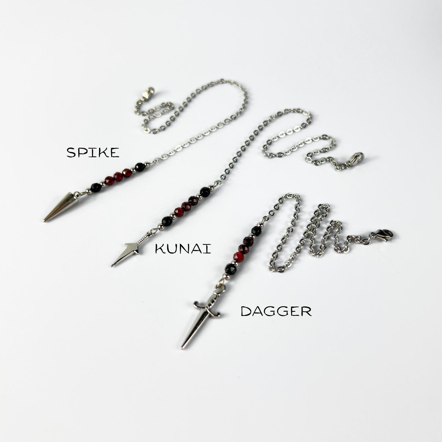 Chaîne pendule, Onyx et Grenat, Kunai, Dague, Pointe