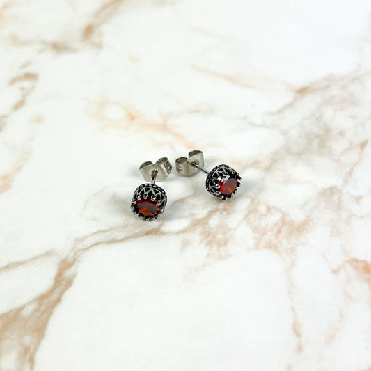 Red rhinestone and crown stainless steel stud earrings Baguette Magick