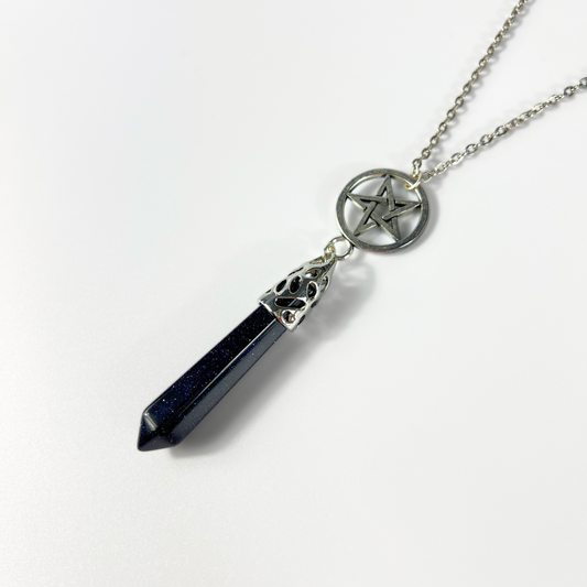 Collier pendule pentacle inversé en grès bleu