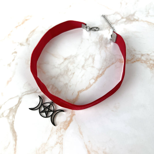 Red velvet Triple Moon Pentacle Wiccan Gothic choker, stainless steel Baguette Magick