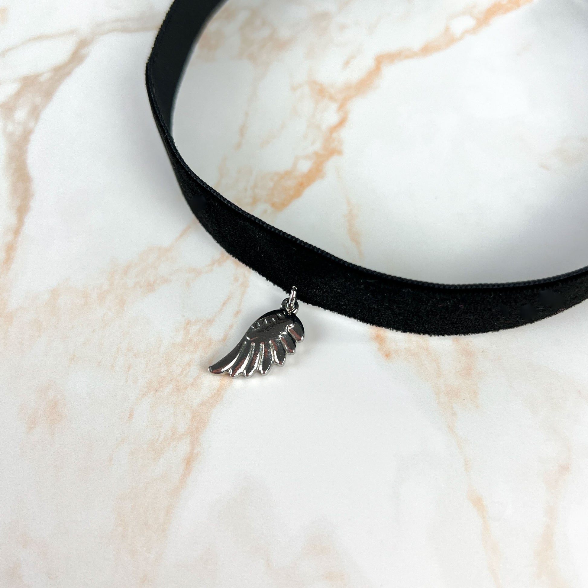 Black velvet wing gothic choker, stainless steel Baguette Magick