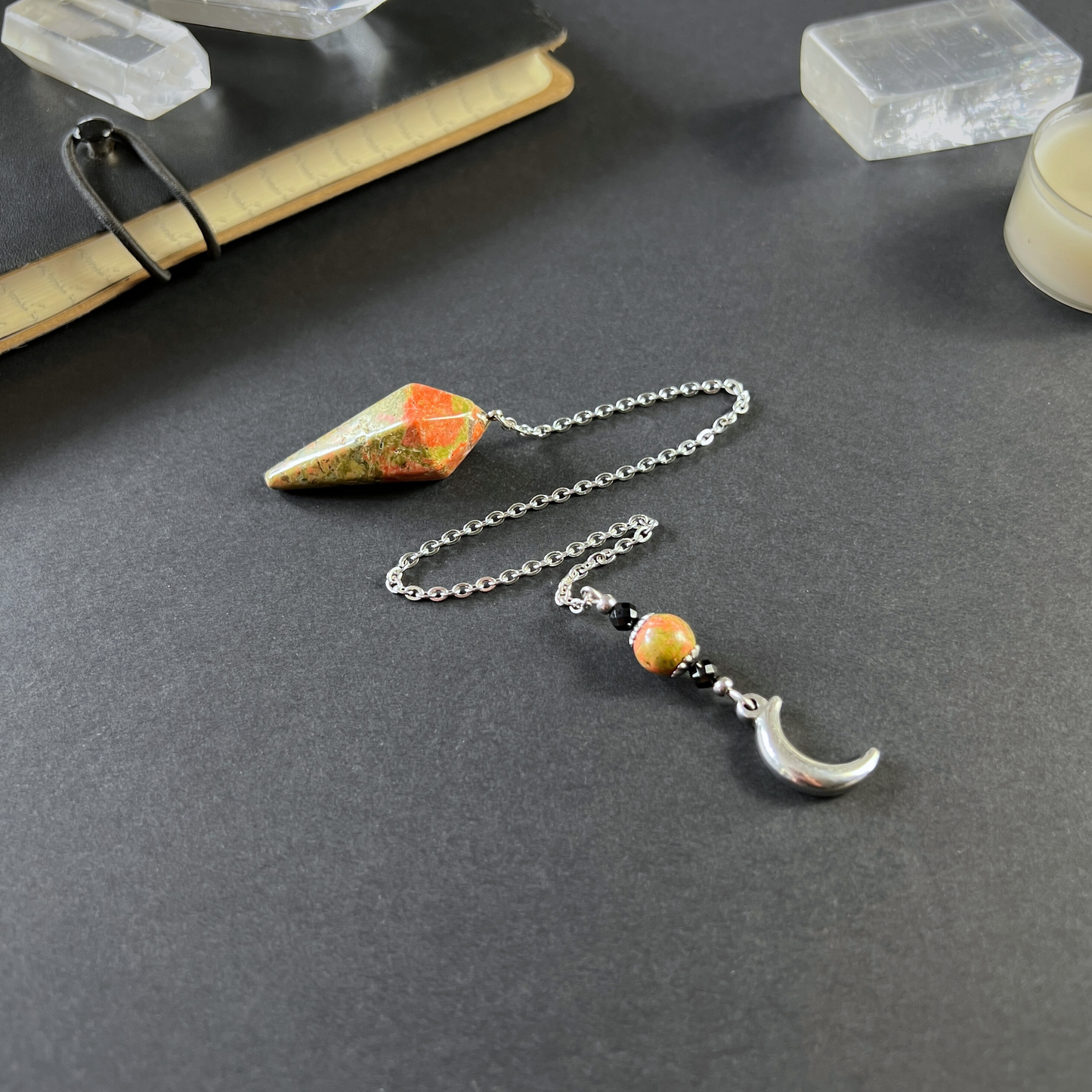 Le pendule mystérieux du clair de lune, Unakite, Onyx