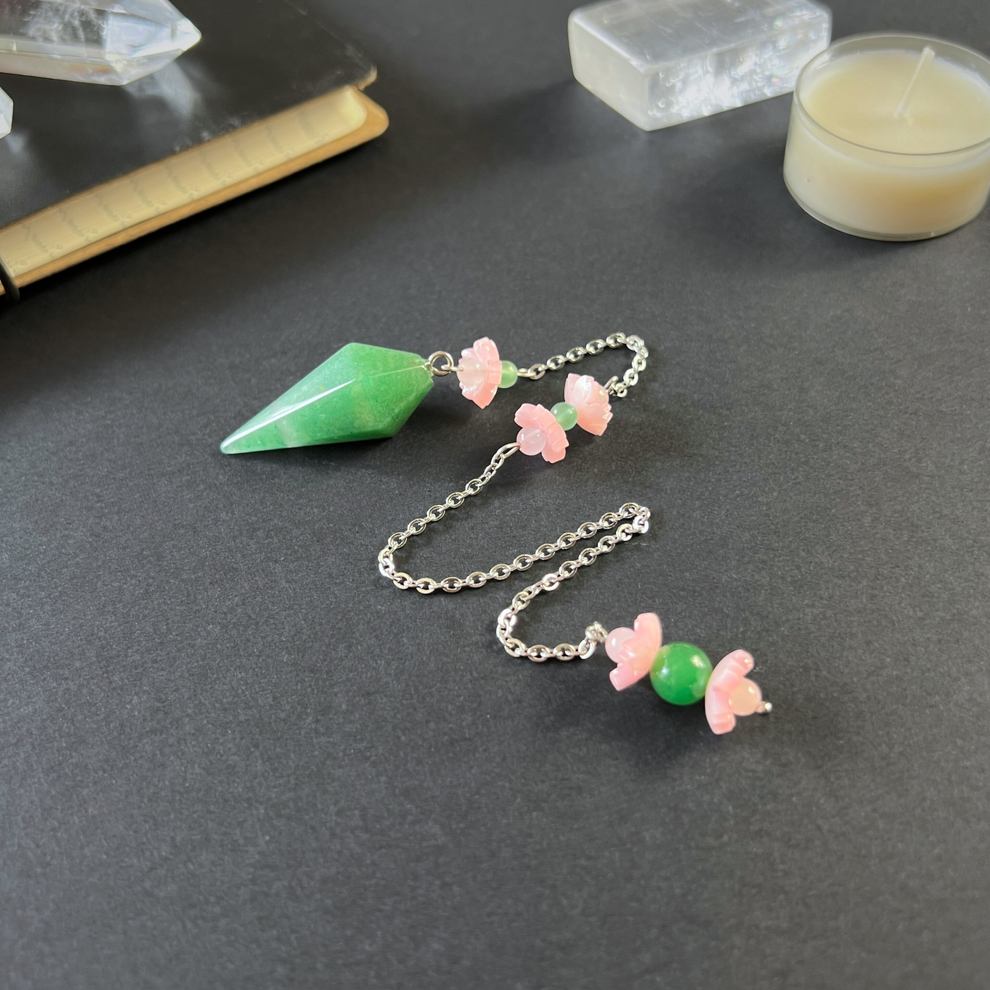 Pendule fleur de sakura en aventurine et quartz rose