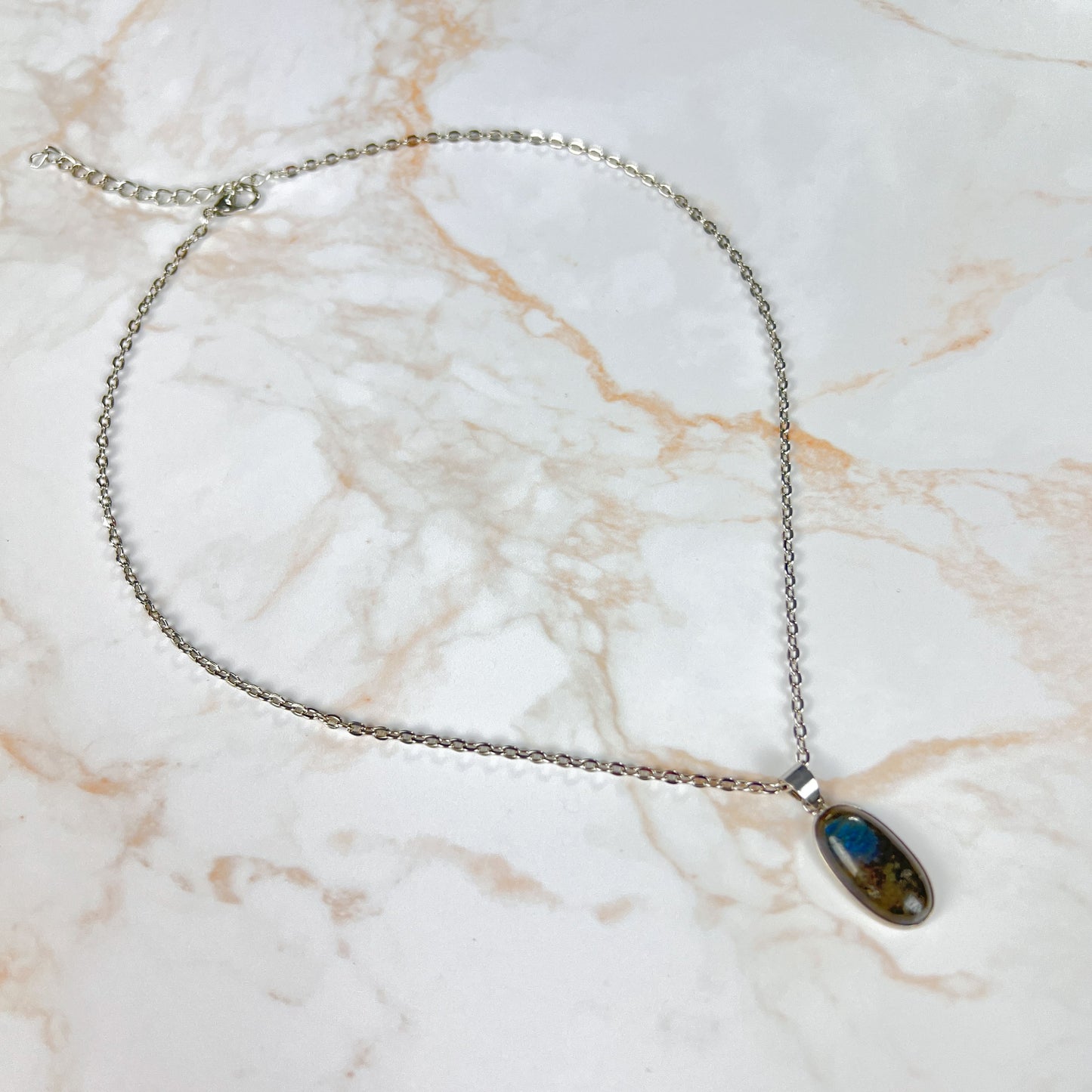 Labradorite pendant necklace lithotherapy jewelry