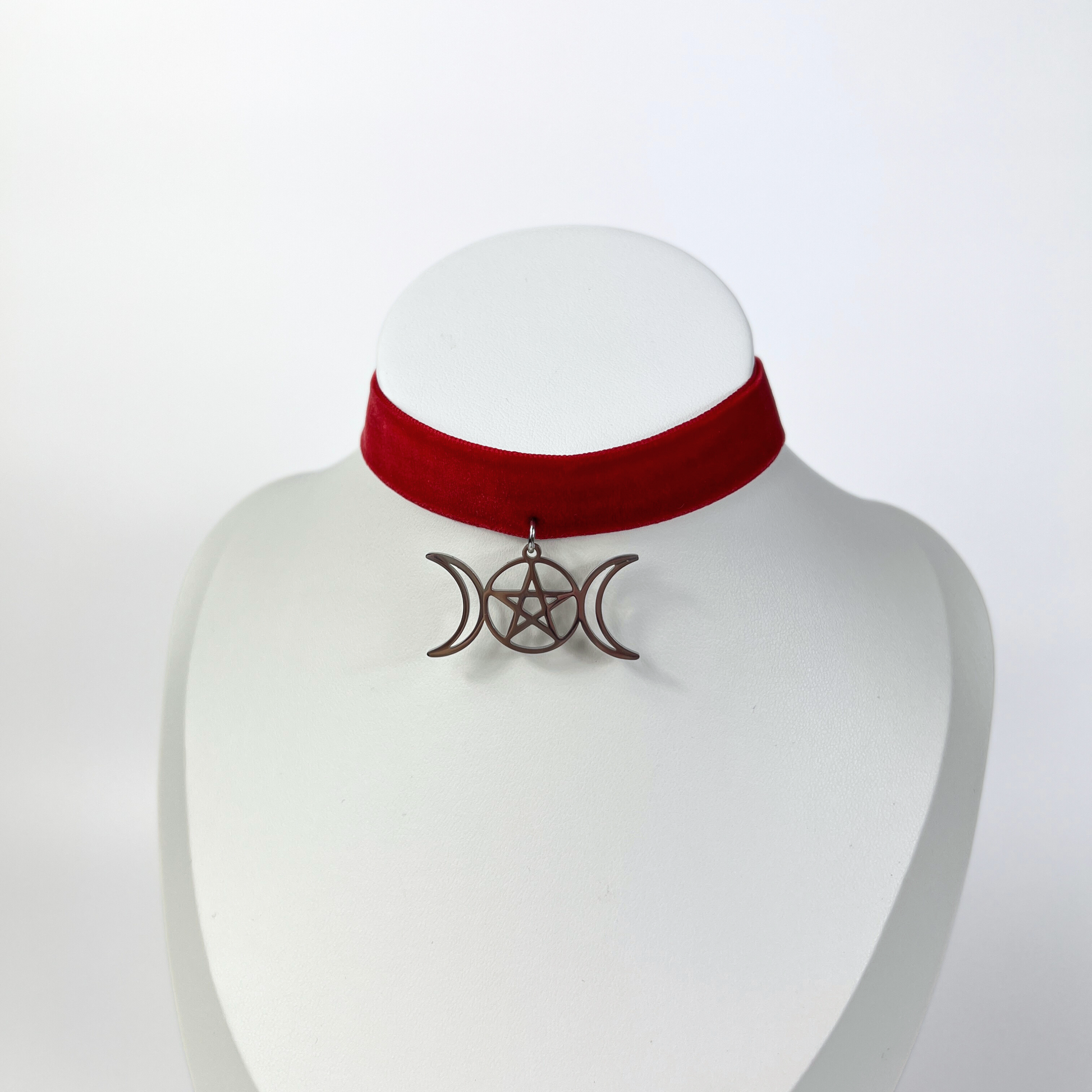 Red velvet Triple Moon Pentacle Wiccan Gothic choker Baguette Magick